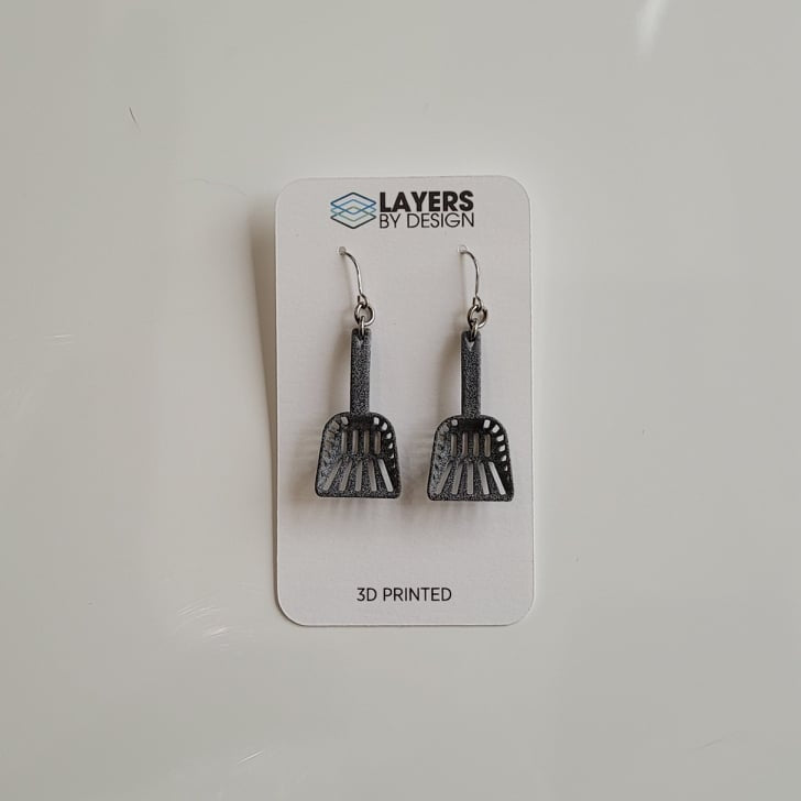 Litter scoop earrings