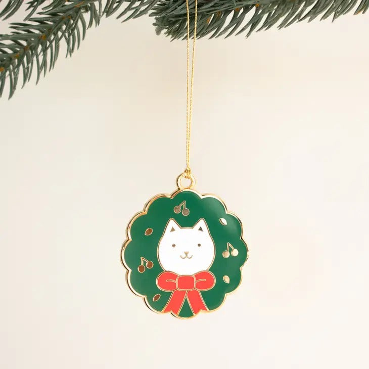 Wreath Cat ornament