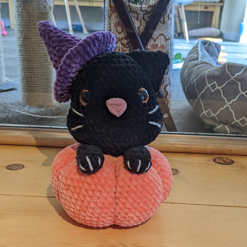Crochet Pumpkin Kitty