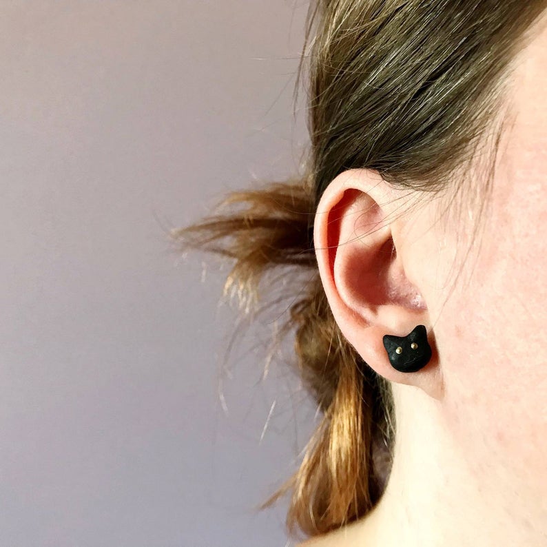 Cat head stud earrings